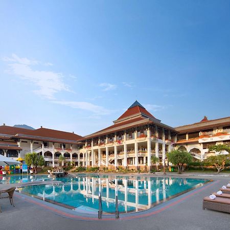 Royal Hotel And Villa Batu Batu  Kültér fotó