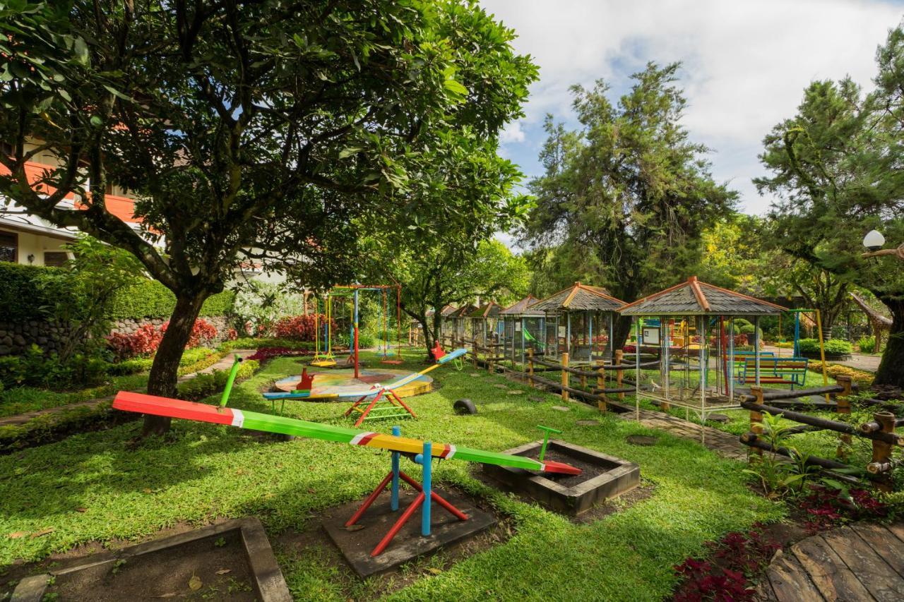 Royal Hotel And Villa Batu Batu  Kültér fotó