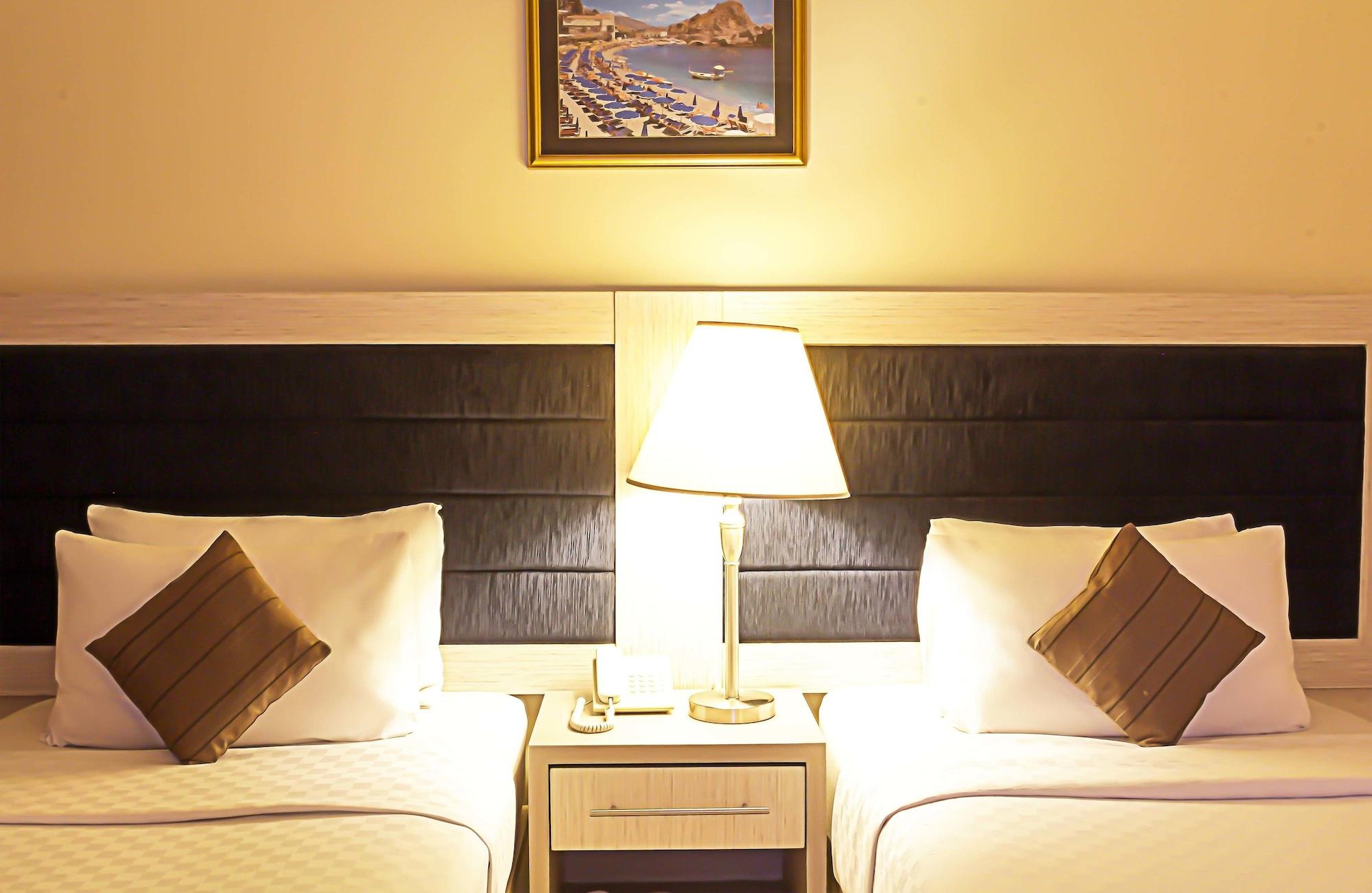 Royal Hotel And Villa Batu Batu  Kültér fotó