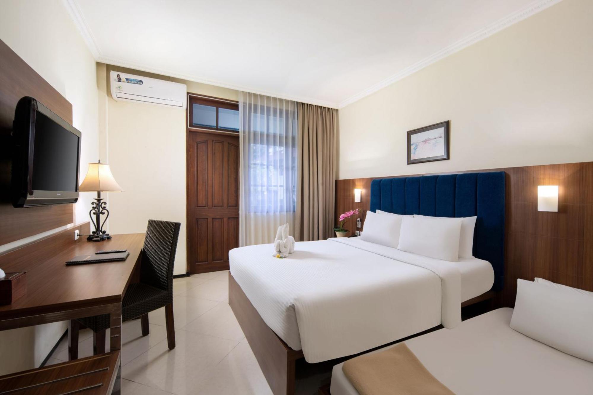 Royal Hotel And Villa Batu Batu  Kültér fotó