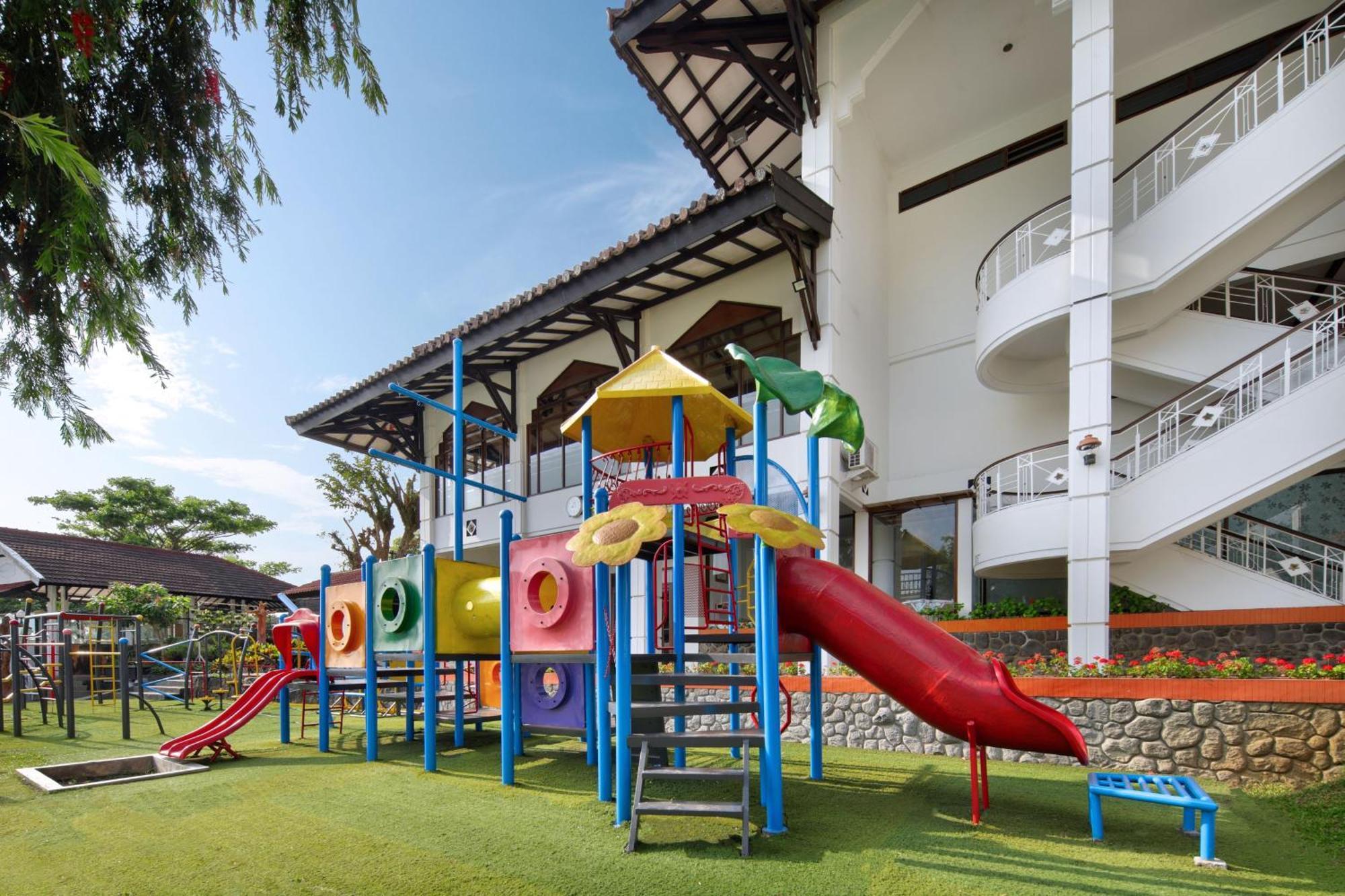 Royal Hotel And Villa Batu Batu  Kültér fotó