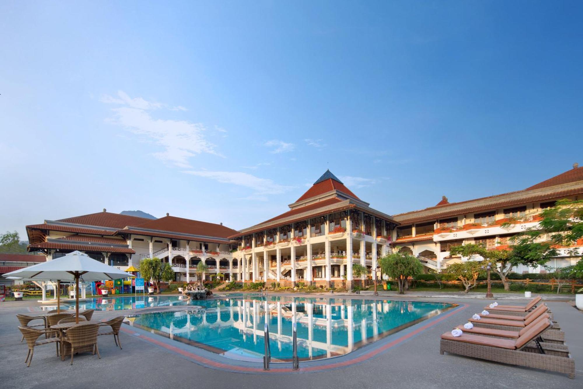 Royal Hotel And Villa Batu Batu  Kültér fotó