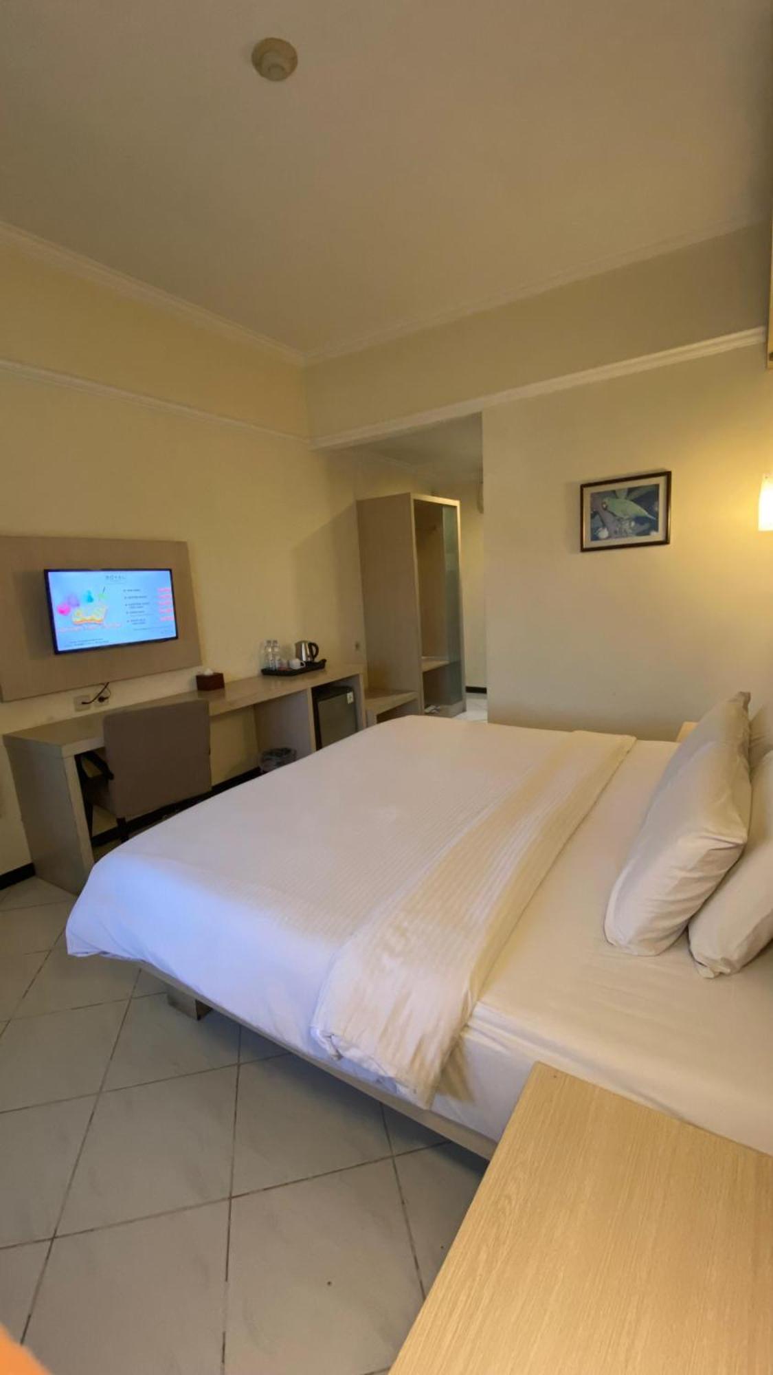 Royal Hotel And Villa Batu Batu  Kültér fotó