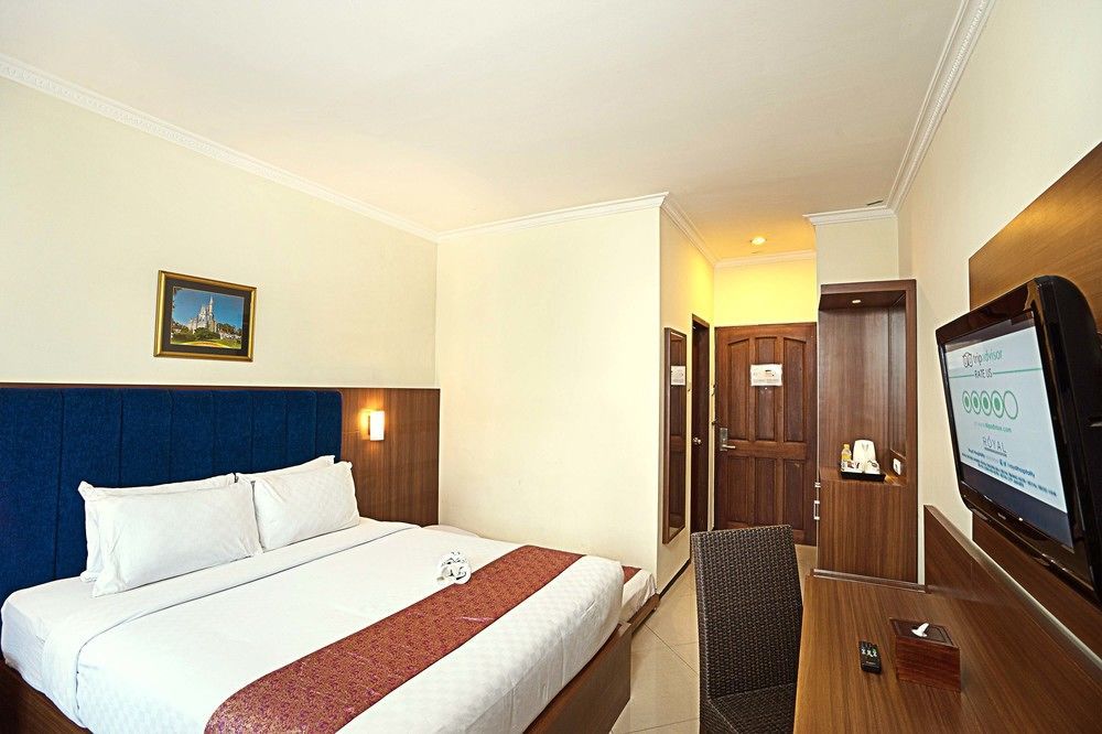 Royal Hotel And Villa Batu Batu  Kültér fotó