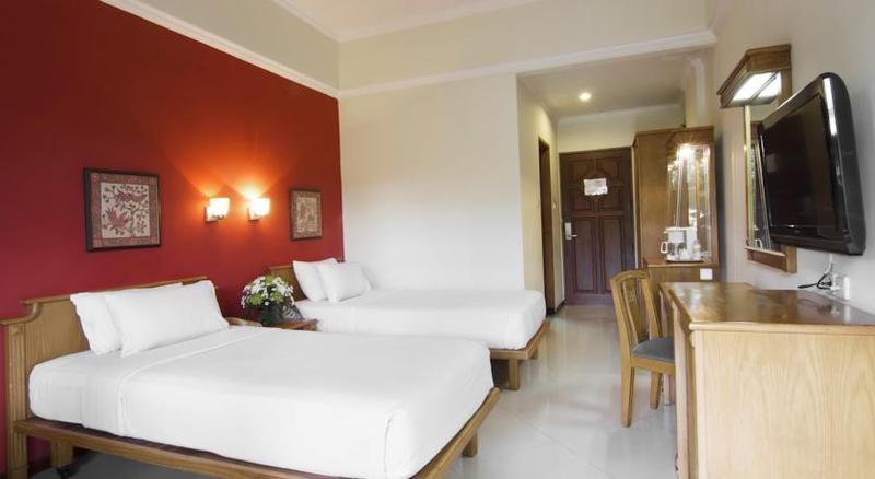 Royal Hotel And Villa Batu Batu  Kültér fotó